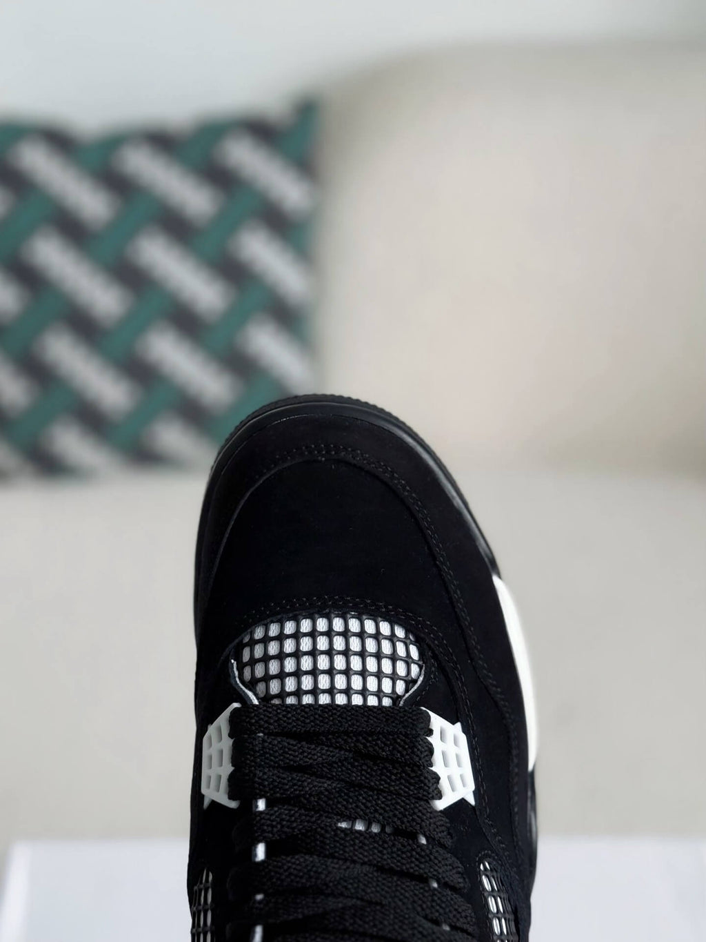 Nike Air Jordan 4 Retro – Black and White “Oreo”